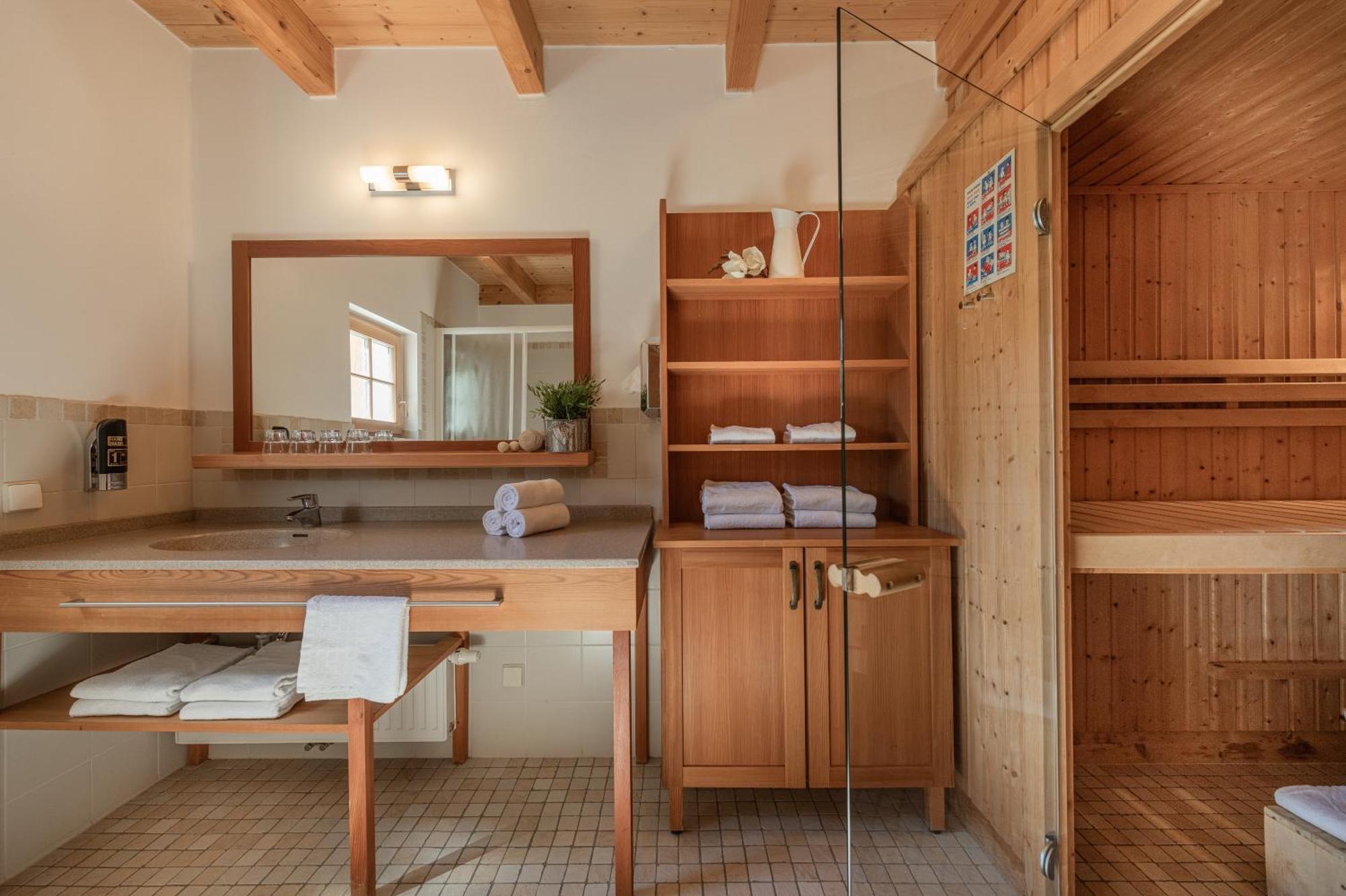 Alpenparks Hagan Lodge Altaussee Extérieur photo